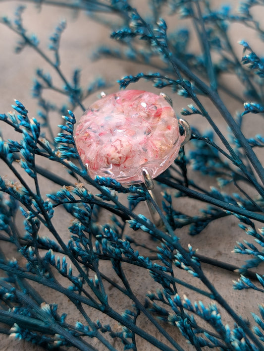 Ring „Blüten der Morgendämmerung“ – Handgefertigter Schmuck mit echten Blumen